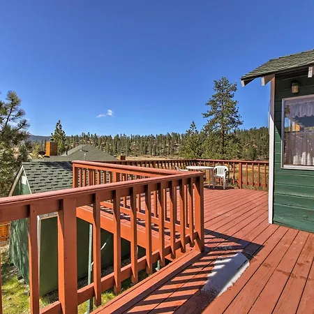 Cozy Fawnskin Cabin With Deck And Views, Walk To Lake!